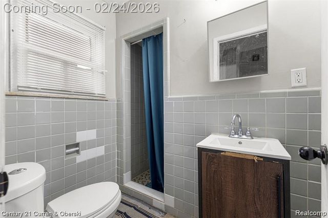 44784 Woodward Avenue, Pontiac, MI 48341