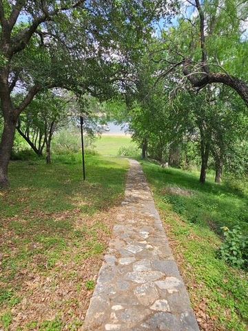 1231 Lake Shore DR, Spicewood, TX 78669