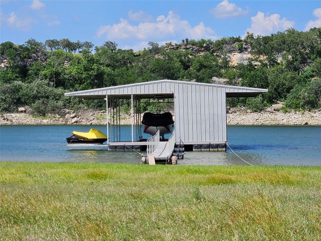 1231 Lake Shore DR, Spicewood, TX 78669
