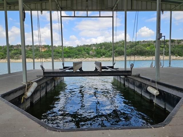 1231 Lake Shore DR, Spicewood, TX 78669