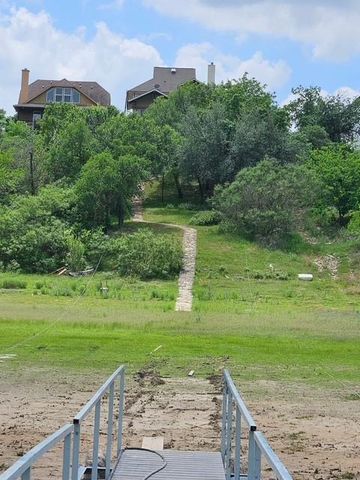 1231 Lake Shore DR, Spicewood, TX 78669