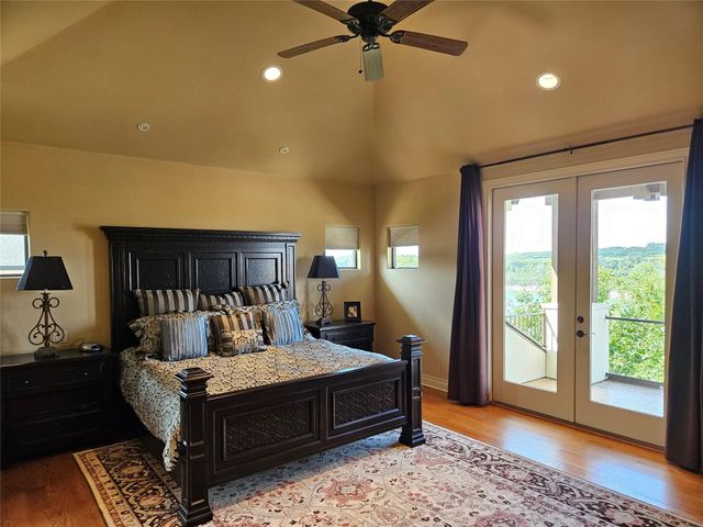 1231 Lake Shore DR, Spicewood, TX 78669