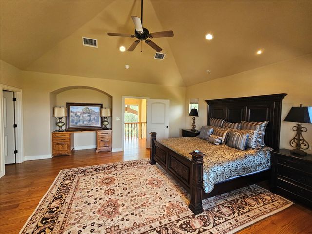 1231 Lake Shore DR, Spicewood, TX 78669