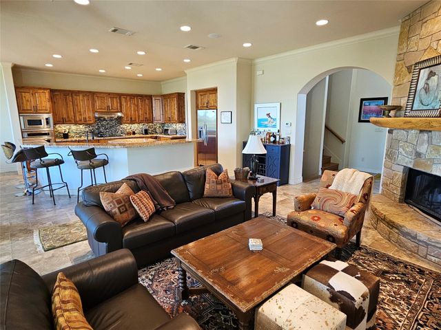 1231 Lake Shore DR, Spicewood, TX 78669