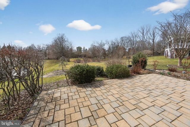 604 MARTIN DR, Avondale, PA 19311