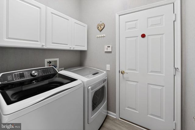 604 MARTIN DR, Avondale, PA 19311