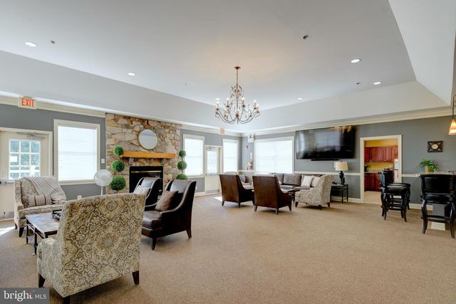 604 MARTIN DR, Avondale, PA 19311