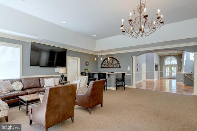 604 MARTIN DR, Avondale, PA 19311