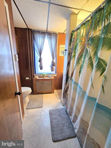 4852 8TH AVE, Temple, PA 19560