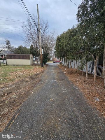 4852 8TH AVE, Temple, PA 19560