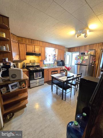 4852 8TH AVE, Temple, PA 19560