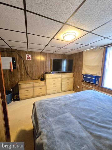 4852 8TH AVE, Temple, PA 19560