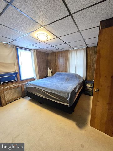 4852 8TH AVE, Temple, PA 19560