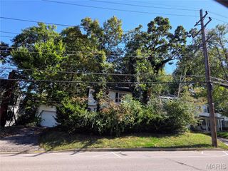 1116 S Elm Avenue, Webster Groves, MO 63119