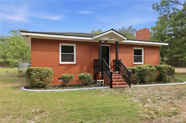 2259 Lake Upchurch Drive, Parkton, NC 28371