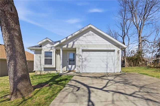 610 W Ashland Street, Nevada, MO 64772