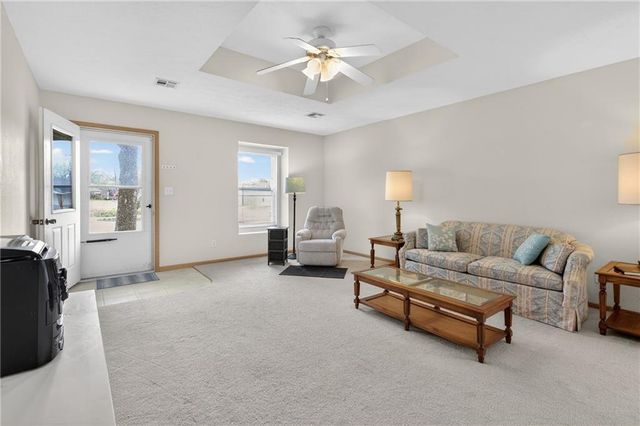 610 W Ashland Street, Nevada, MO 64772