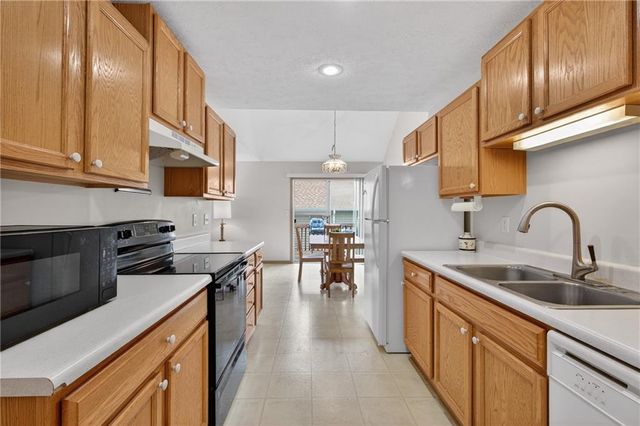 610 W Ashland Street, Nevada, MO 64772