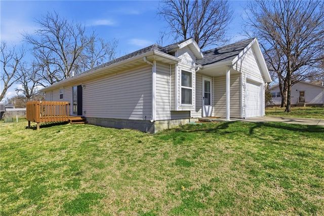 610 W Ashland Street, Nevada, MO 64772