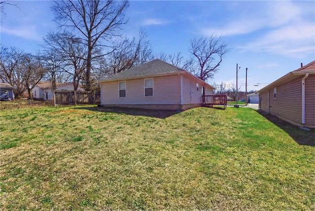 610 W Ashland Street, Nevada, MO 64772