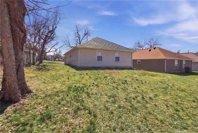 610 W Ashland Street, Nevada, MO 64772