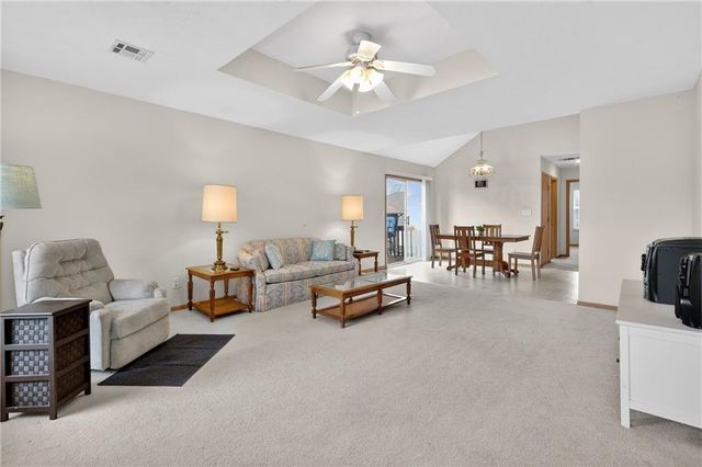 610 W Ashland Street, Nevada, MO 64772