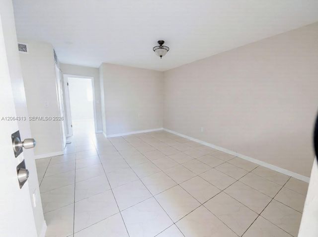 1525 NW 19th Ter 23, Miami, FL 33125