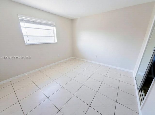 1525 NW 19th Ter 23, Miami, FL 33125