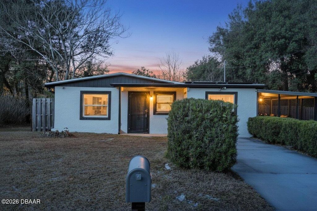 493 W Baltimore Drive, Deland, FL 32720