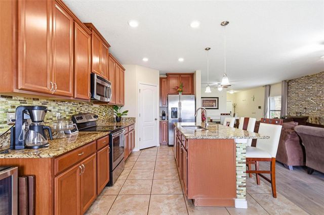 10135 NEWMINSTER LOOP, Ruskin, FL 33573