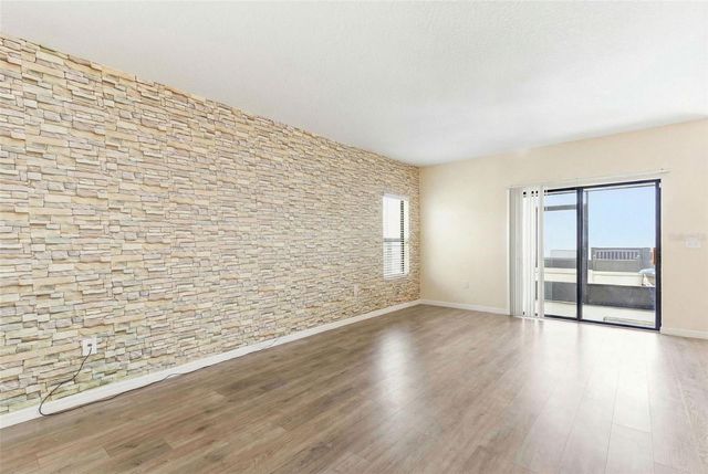 10135 NEWMINSTER LOOP, Ruskin, FL 33573