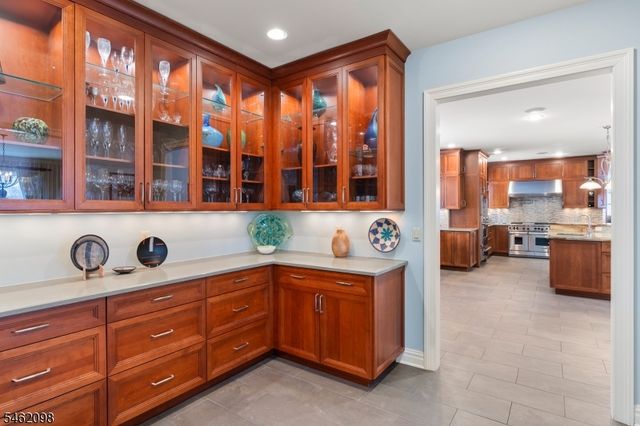 2 Cobblefield Rd, Mendham Twp., NJ 07945
