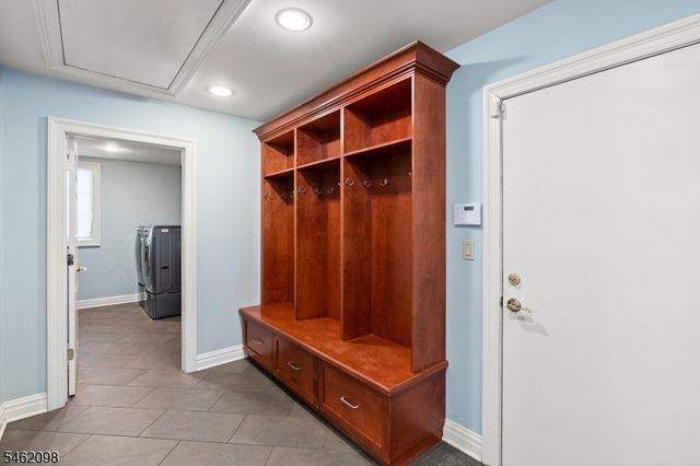 2 Cobblefield Rd, Mendham Twp., NJ 07945