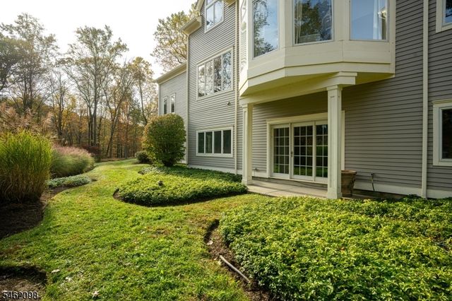 2 Cobblefield Rd, Mendham Twp., NJ 07945