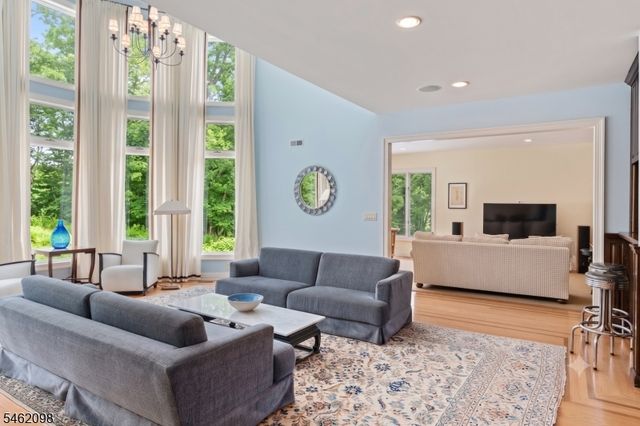 2 Cobblefield Rd, Mendham Twp., NJ 07945
