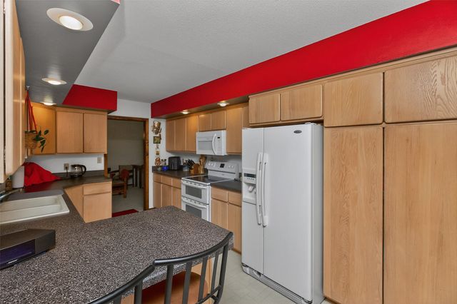 200 Westbend Circle, Ames, IA 50014