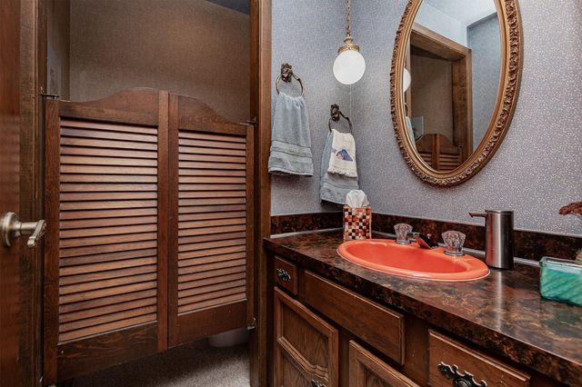 200 Westbend Circle, Ames, IA 50014