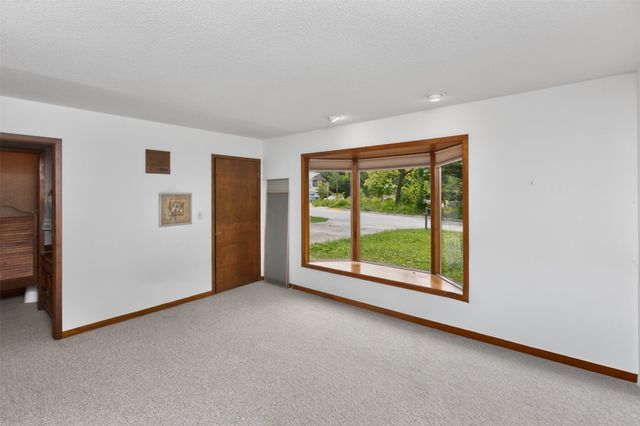 200 Westbend Circle, Ames, IA 50014