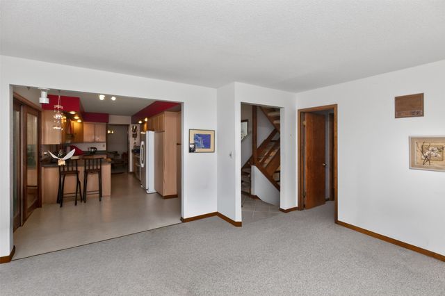 200 Westbend Circle, Ames, IA 50014