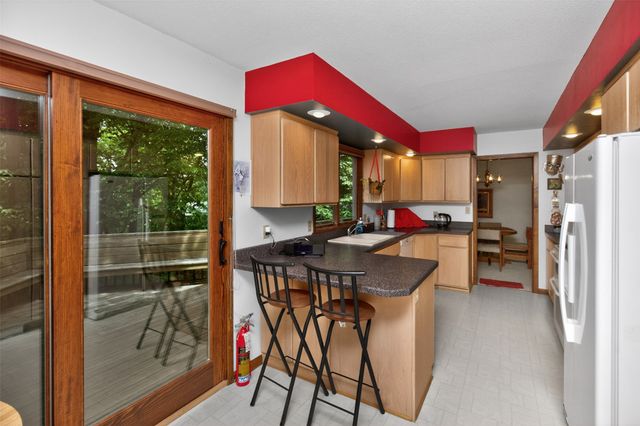 200 Westbend Circle, Ames, IA 50014