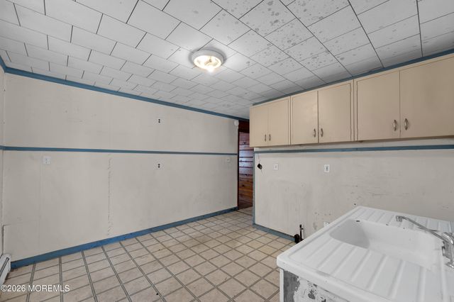 618 Parkside Avenue, Toms River, NJ 08753
