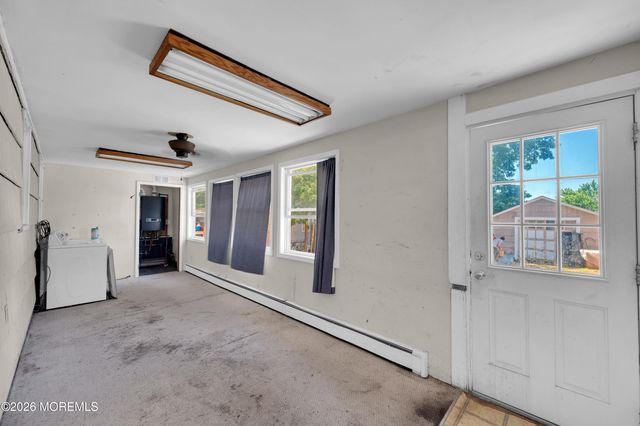 618 Parkside Avenue, Toms River, NJ 08753