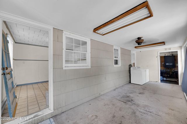 618 Parkside Avenue, Toms River, NJ 08753