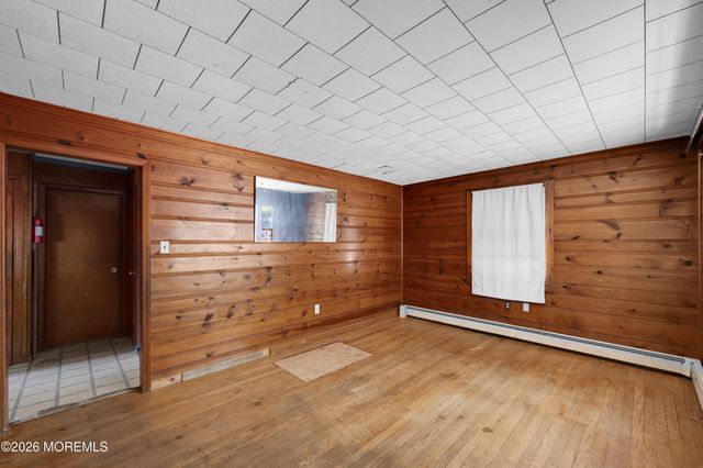 618 Parkside Avenue, Toms River, NJ 08753