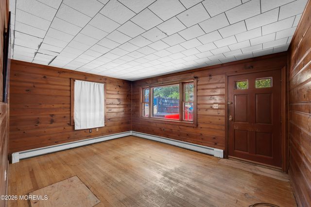 618 Parkside Avenue, Toms River, NJ 08753