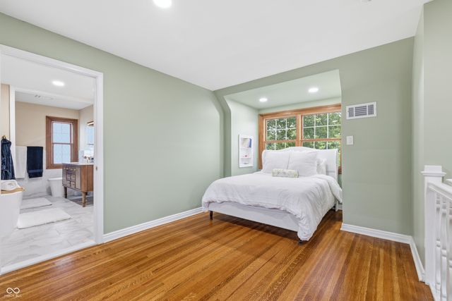5454 N Illinois Street, Indianapolis, IN 46208