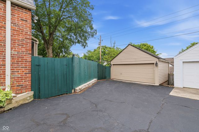 5454 N Illinois Street, Indianapolis, IN 46208