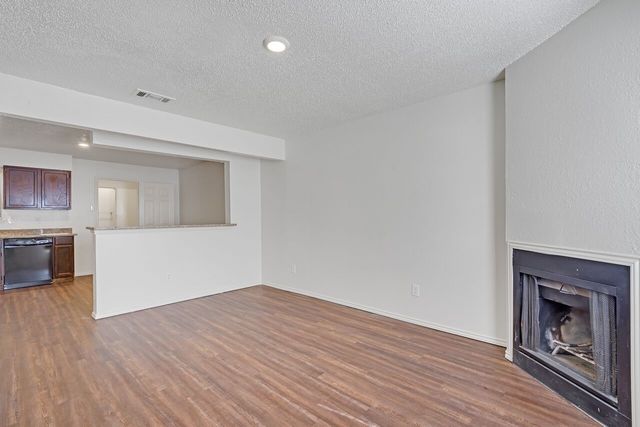 210 Rolston Road 1, Irving, TX 75060