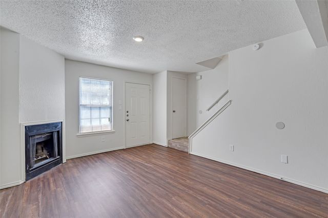 210 Rolston Road 1, Irving, TX 75060