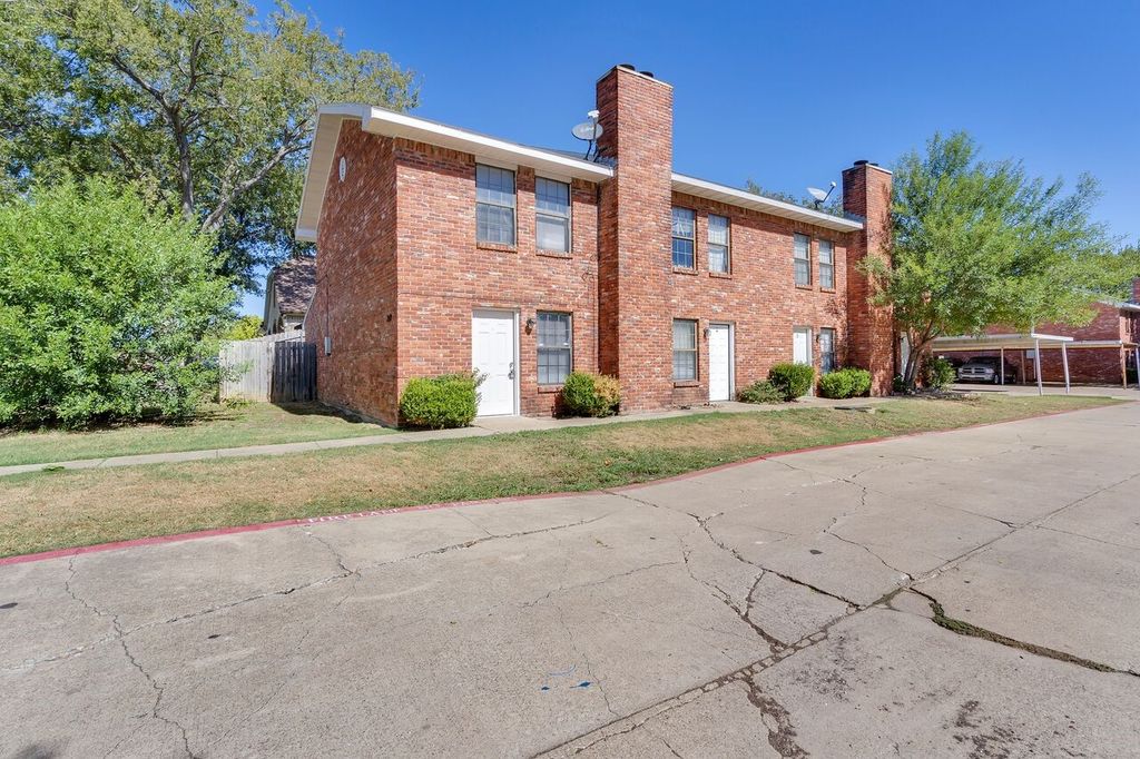 210 Rolston Road 1, Irving, TX 75060